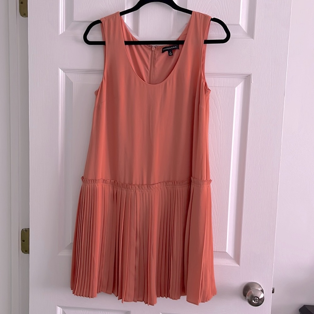 New w/o tag Banana Republic pleated dress